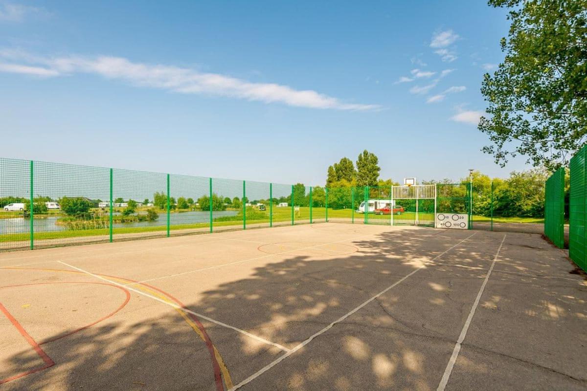 Grange Leisure Park Hotel Мейбълторп Екстериор снимка